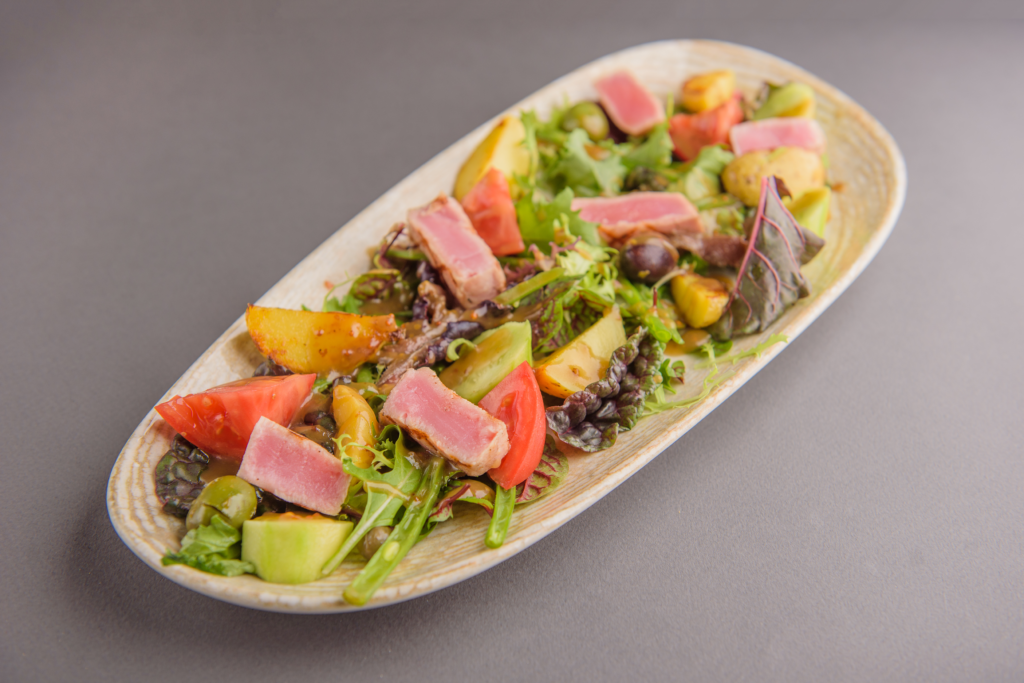 Фото 34 — Салат нисуаз: французский классик с тунцом и оливками