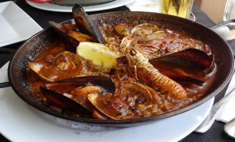 Photo of Паэлья: испанское блюдо с рисом и морепродуктами