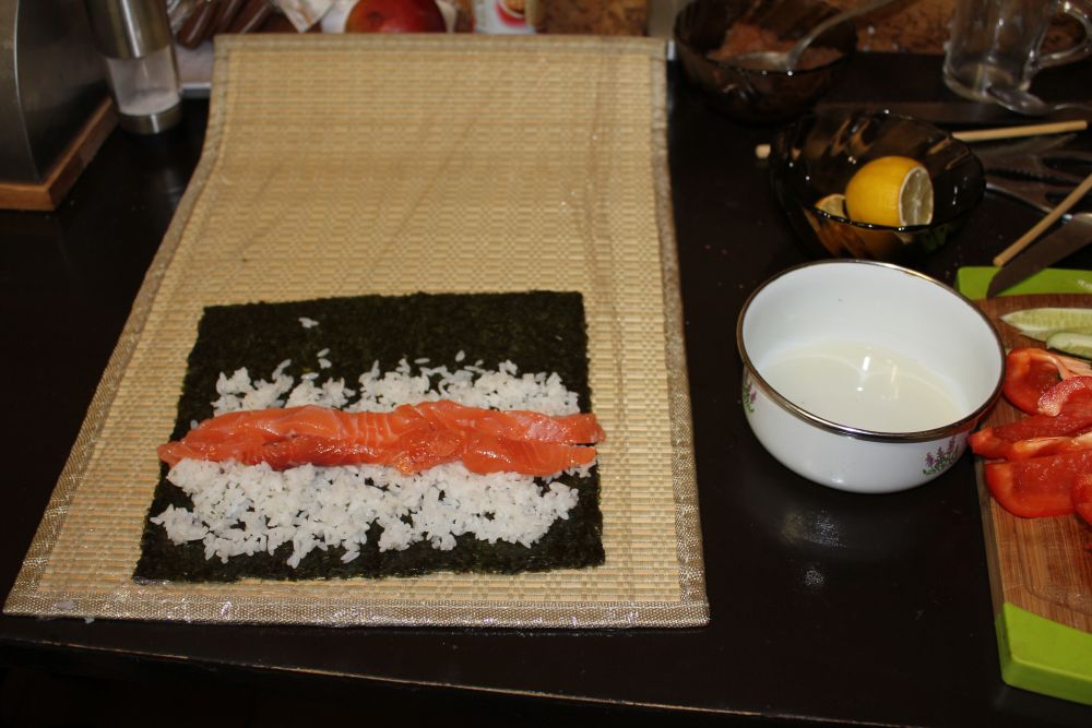 Фото 9 — Суши: японское блюдо с рыбой и рисом